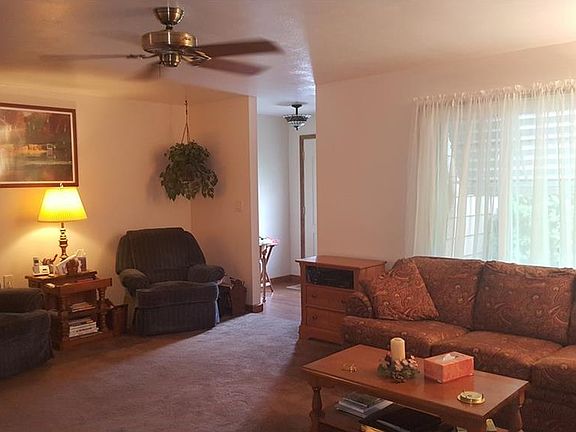 2nd image of 5808 Cottonwood Dr