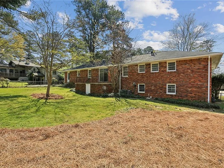 2888 Bonanza Dr — Photo 34