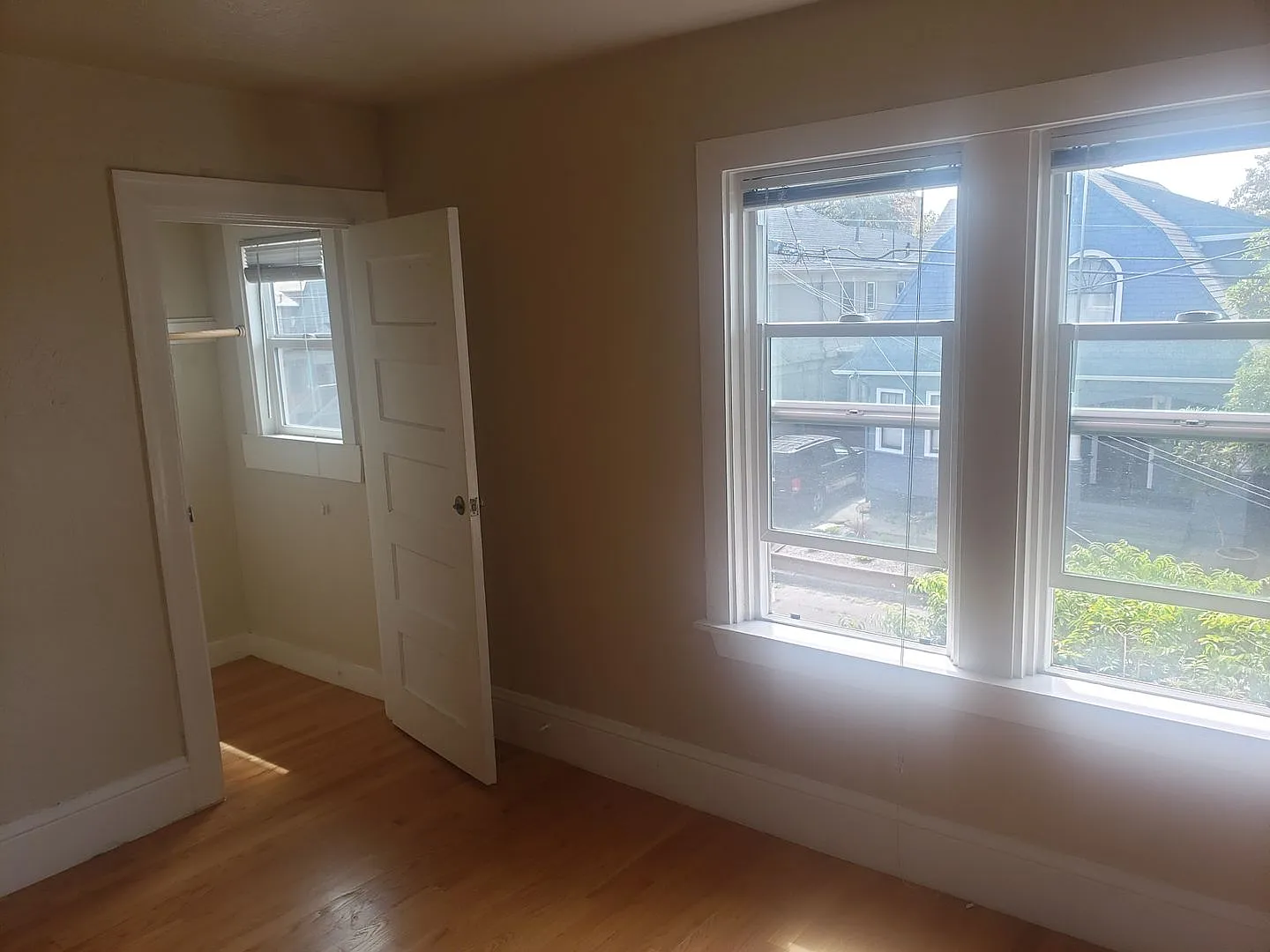 546 Merrimac St — Photo 4