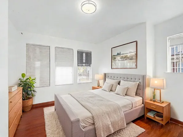 (undisclosed Address), Woodhaven, NY 11421