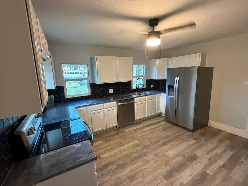 Apartment in Springtown - View 4