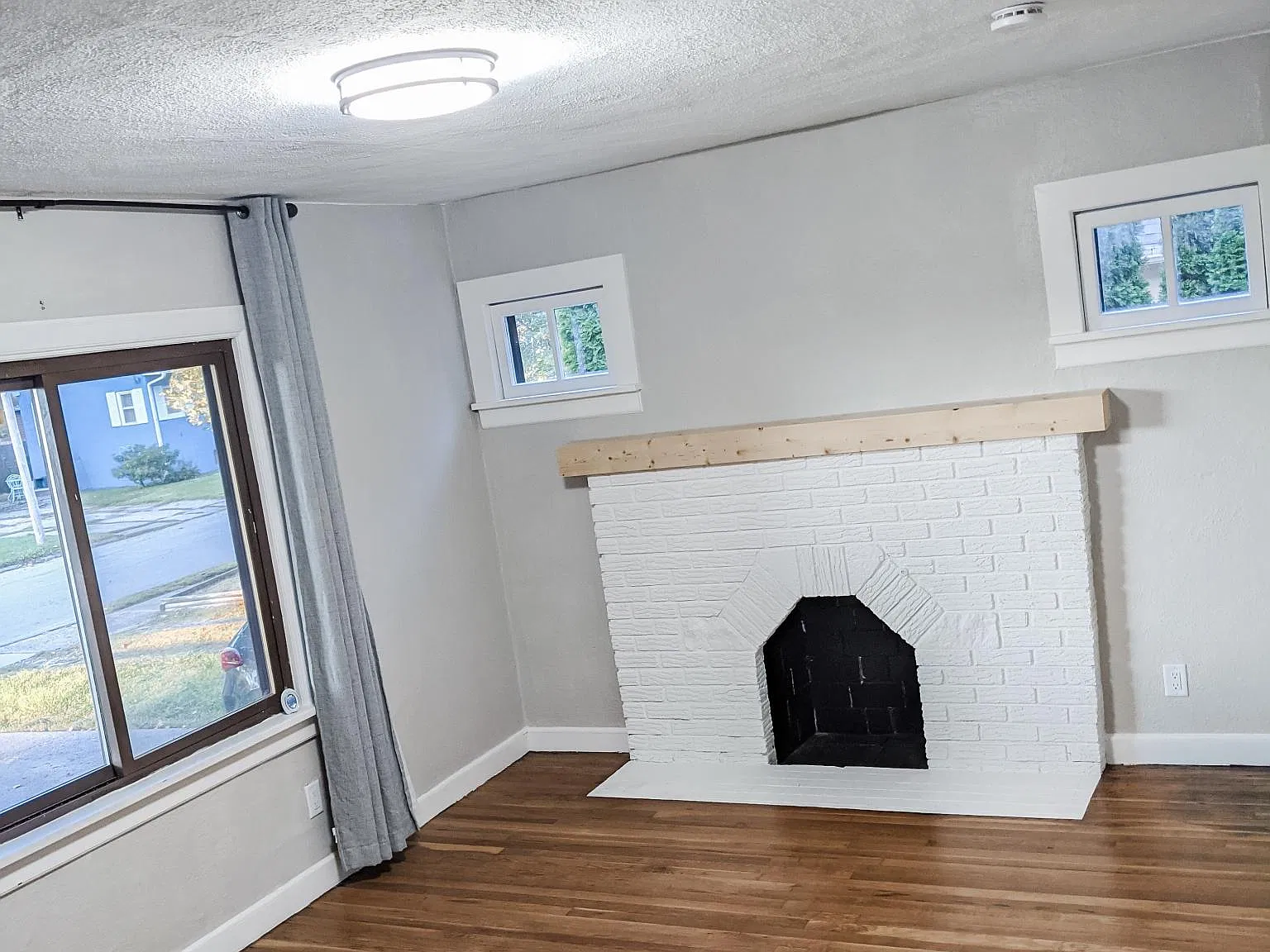 1005 Rose Ave — Photo 3
