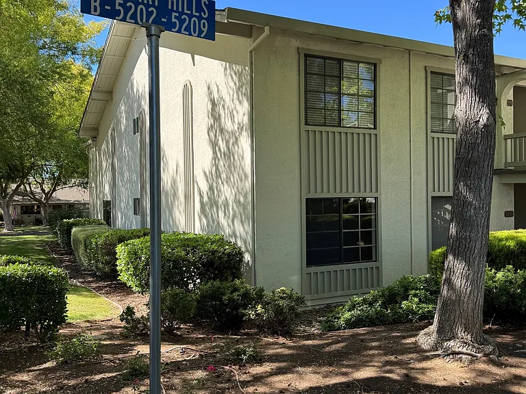 5208 Cribari Hls — Photo 1