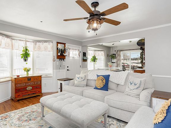 4th image of 9469 Grandview Ave