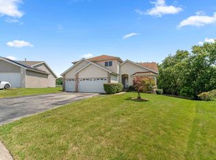 230 Lakeview Ct, Steger, IL 60475