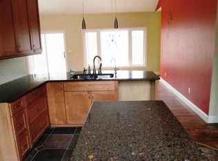 609 Jennings Rd, Whitmore Lake, MI 48189