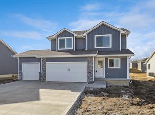 25096 Bluebird Cir, Adel, IA 50003