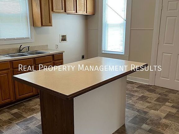 3rd image of 214 S Bedford Ave