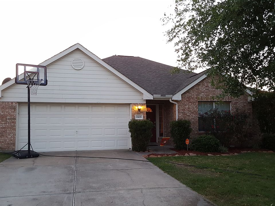 1st image of 2809 7th St N