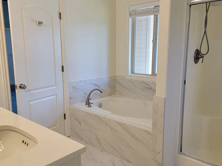 2880 W Ravenna St — Photo 60