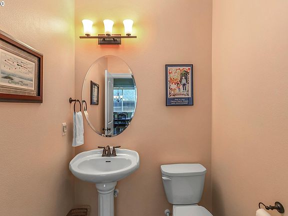 4th image of 10217 NE 33rd Ct