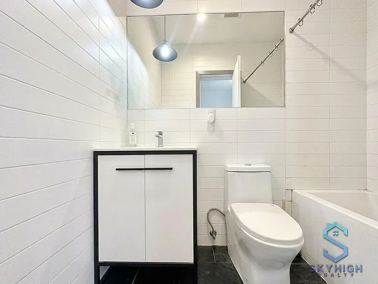 2553 Church Ave #3A — Photo 7
