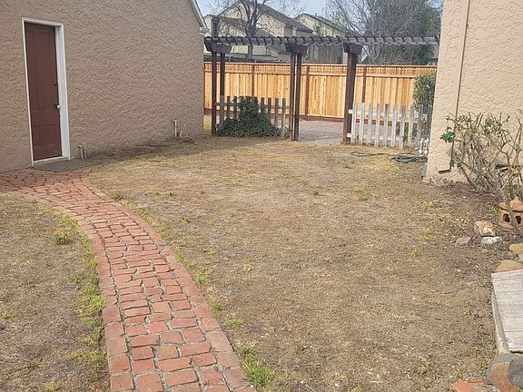 2nd image of 1697 Hicks Ave