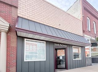 406 W Locust Ave, Plainview, NE 68769