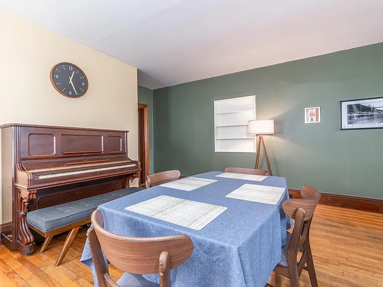 172 Church St #2 — Photo 4