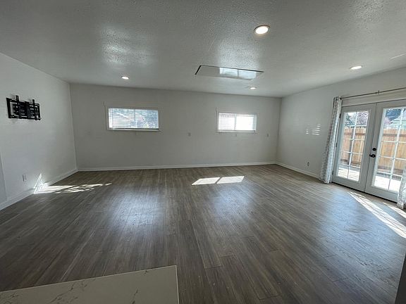5th image of 1907 9th Ave SE #B