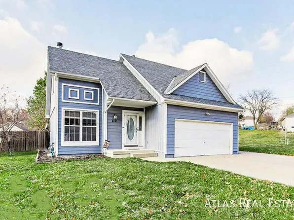 4401 NW Pennington Ln, Blue Springs, MO 64015