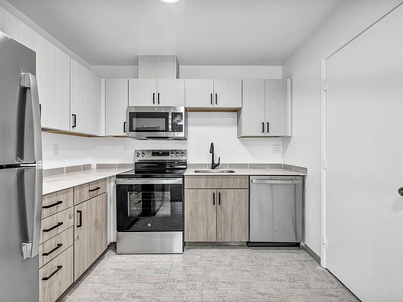 4th image of 1642 York Way #1