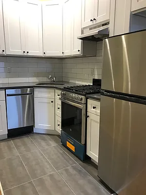 Rented by Paley Management | media 9