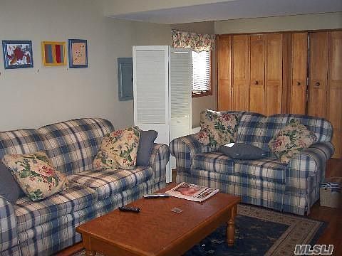 2nd image of 25 Land Ln