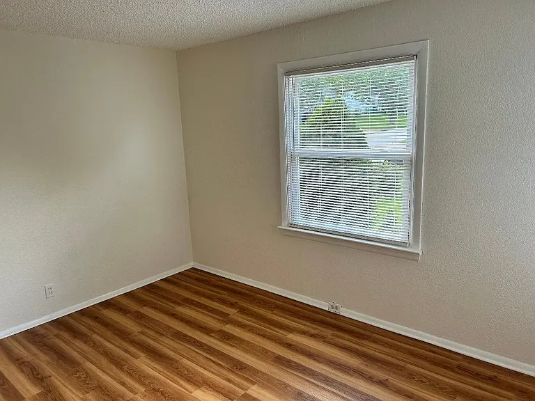 1148 Ashford Dr — Photo 26