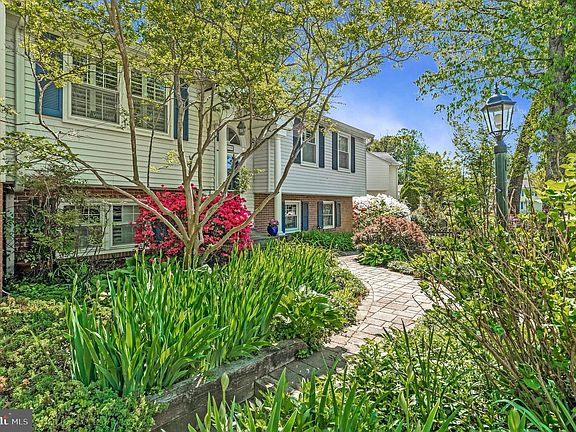 4th image of 4929 Bexley Ln