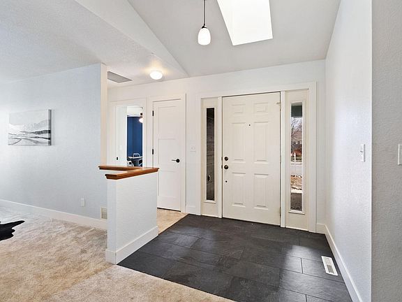 3rd image of 2260 Silver Oaks Dr