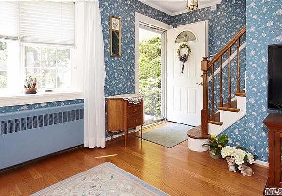 2nd image of 35 Radcliff Ave