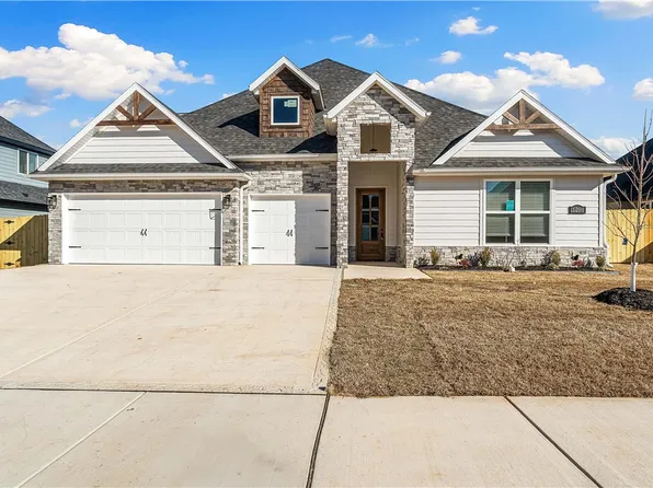 1200 Red Maple St, Centerton, AR 72719