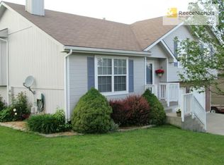 618 SW Brome Dr, Grain Valley, MO 64029