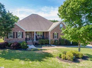 6 Bellspring Ct, Simpsonville, SC 29680