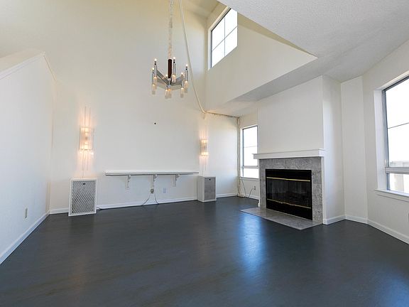 5th image of 166 Jerrold Ave