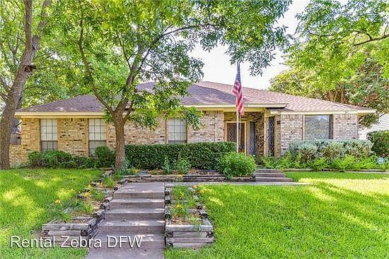 3rd image of 615 Renee Ln