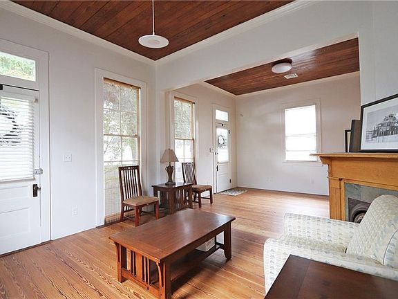 5th image of 1120 Leonidas St