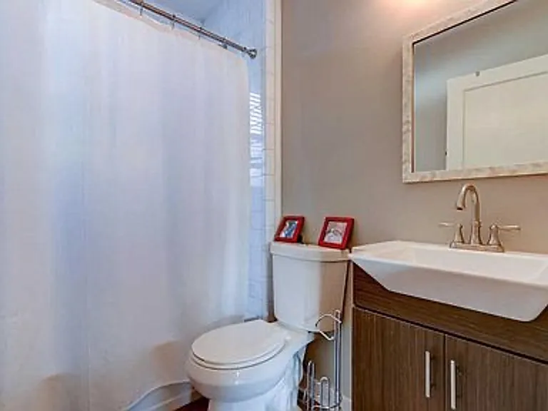 3615 Lancaster Dr — Photo 8