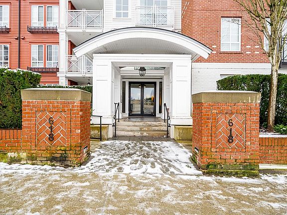 4th image of 618 Como Lake Ave #213