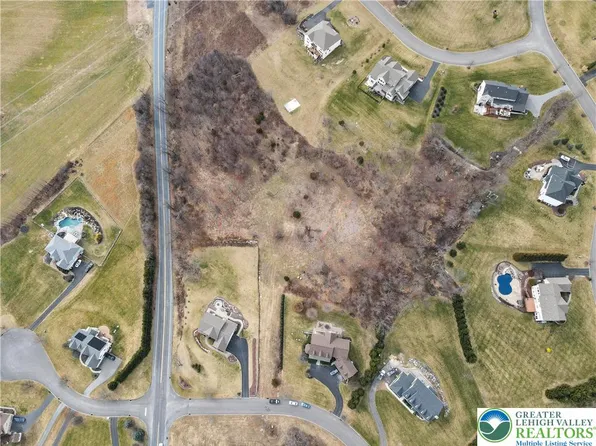 6014 Patrick Lane Upper, Coopersburg, PA 18036