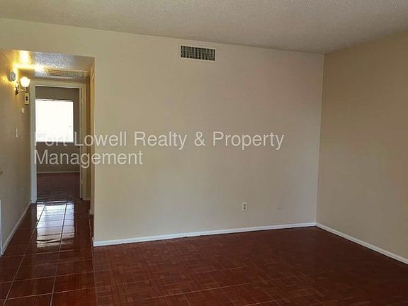 3rd image of 2529 W Vista Ave APT 103