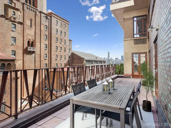 25 Central Park West image 1 of 16