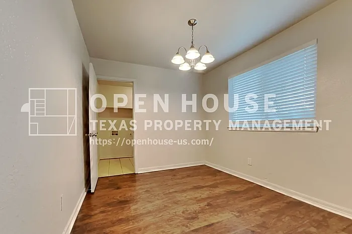5317 Windy Meadow Dr — Photo 6