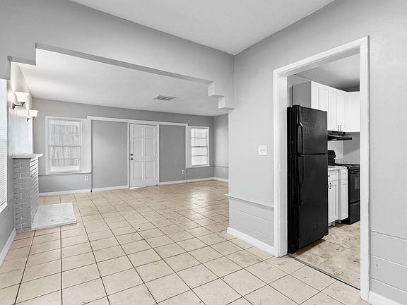 5th image of 2230 5th St S