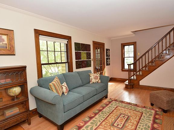 2nd image of 3813 N Bartlett Ave