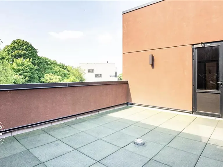 6080 Myrtle Ave #3F — Photo 15