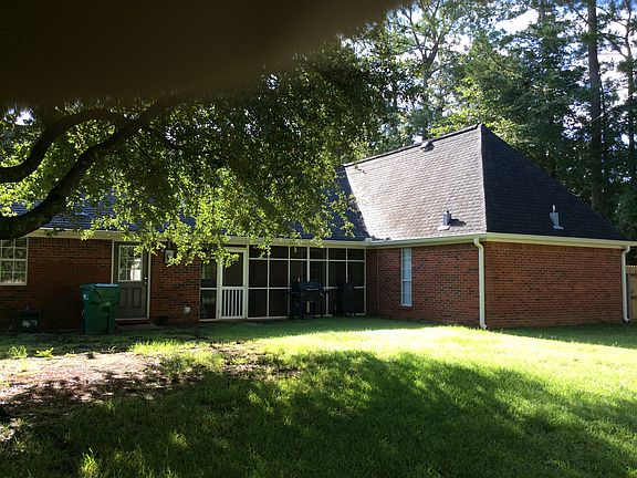 2nd image of 503 Smythe St