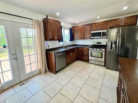 5th image of 5210 Ville Maria Ln