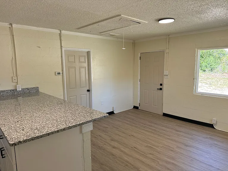 117 Blanton Ave — Photo 4