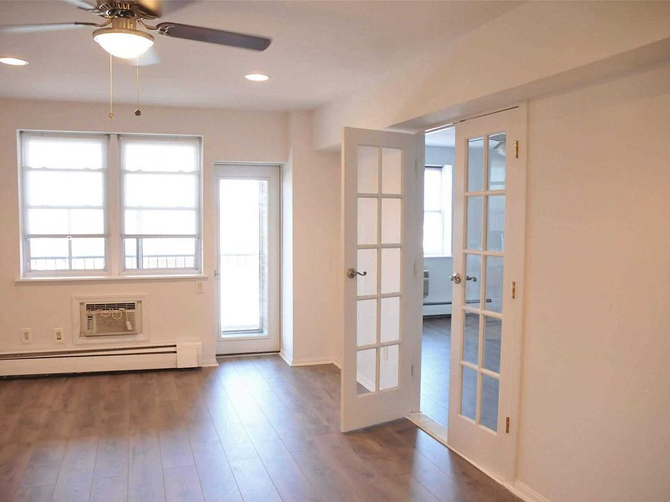 1st image of 55 Monroe Blvd APT 3B