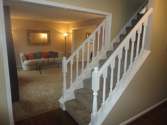 2nd image of 4566 Glencary Ct