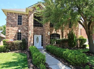 1810 Oakwood Court Dr, Baytown, TX 77521