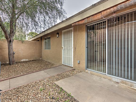 5th image of 3807 N 30th St Unit 17